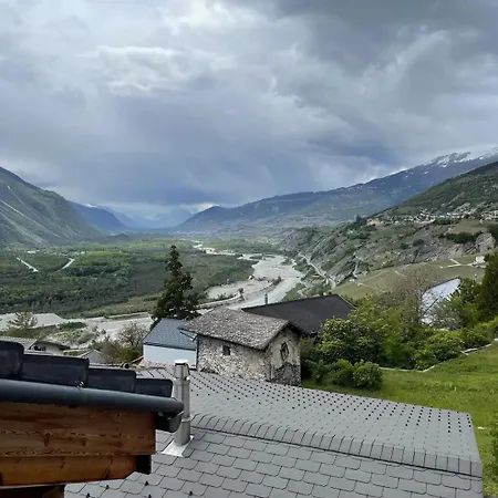 In The Heart Of Wallis