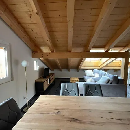 In The Heart Of Wallis アパート